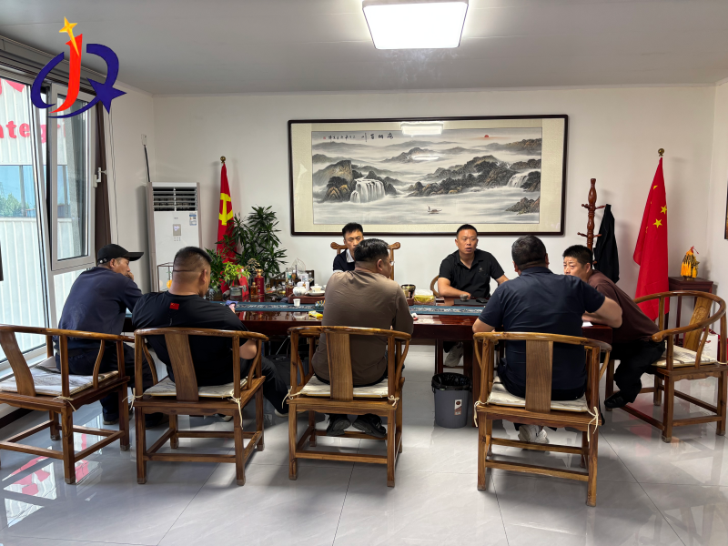 Makasitomala agolide aku South America adayendera Qingzhou Jinqi Mining Machinery kuti akawunikenso fakitale.
